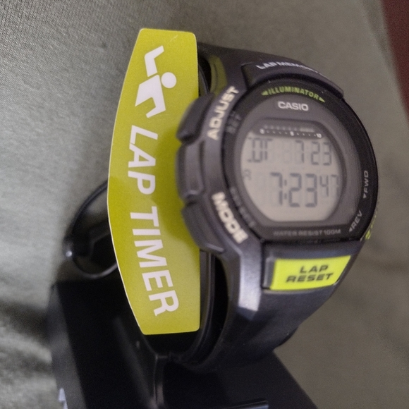 ✨🆕✨Casio Lap Timer Women's Watch - Picture 5 of 5